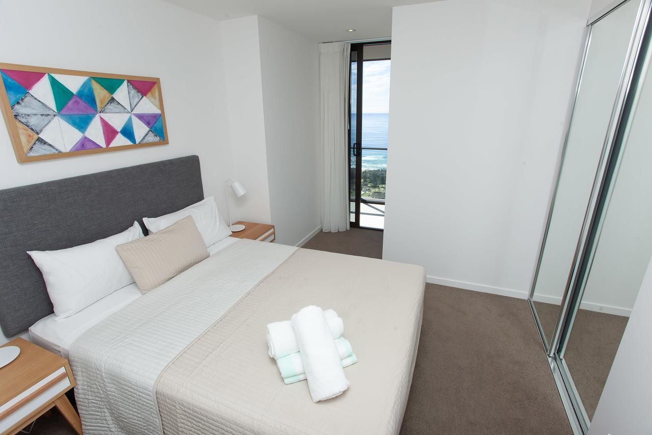 High Floor Ocean View Suites Broadbeach Gold Coast Exterior foto