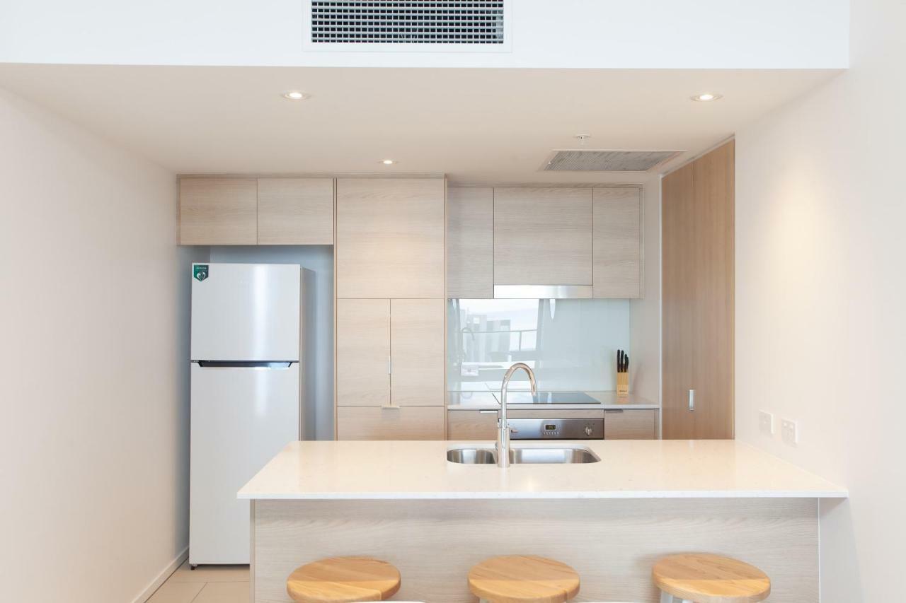 High Floor Ocean View Suites Broadbeach Gold Coast Exterior foto